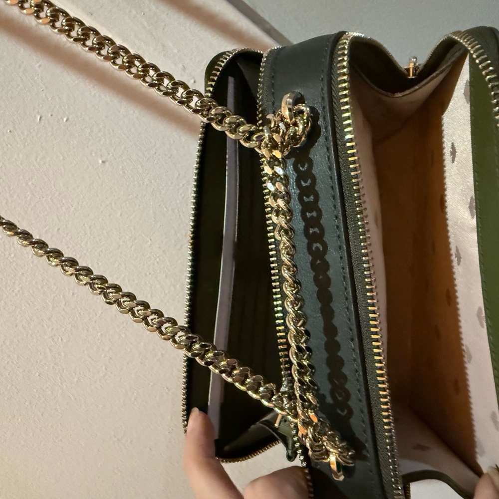 NWT Kate Spade Emerald Green Leather Crossbody Bag with Gold Chain - Picture 7 of 11